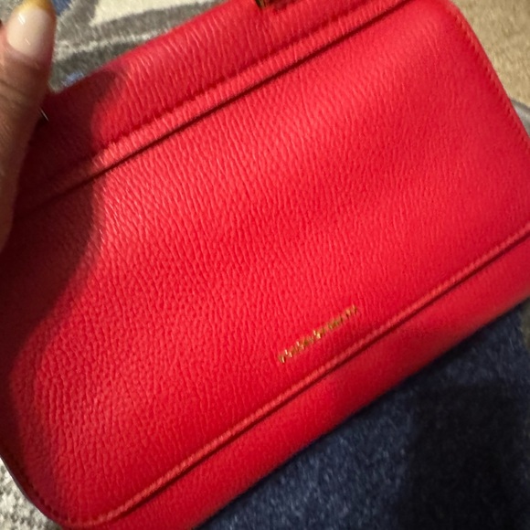 Chic Red Handbag - Picture 6 of 6